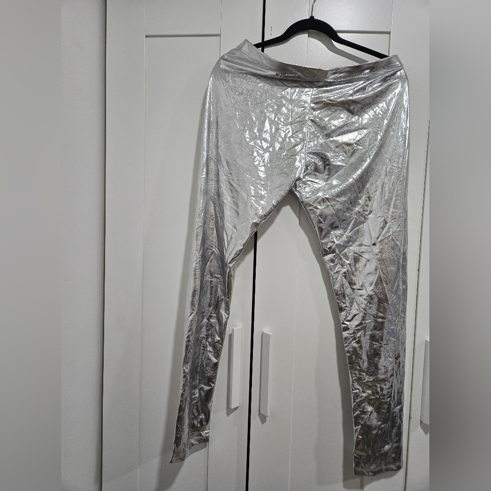 Women's Silver leggings, size XL